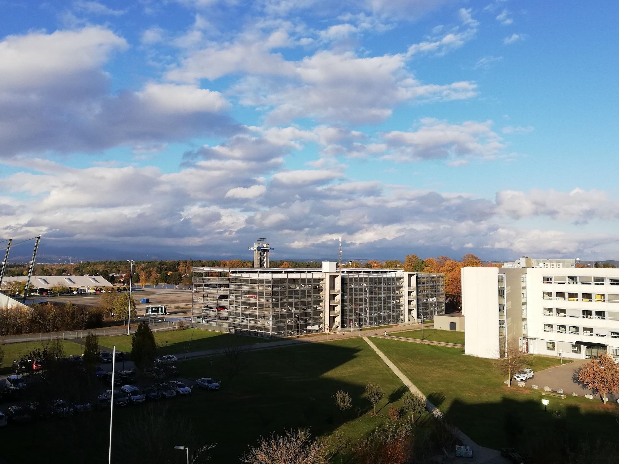 Hotel Ramada By Wyndham Graz Unterpremstaetten Exterior photo