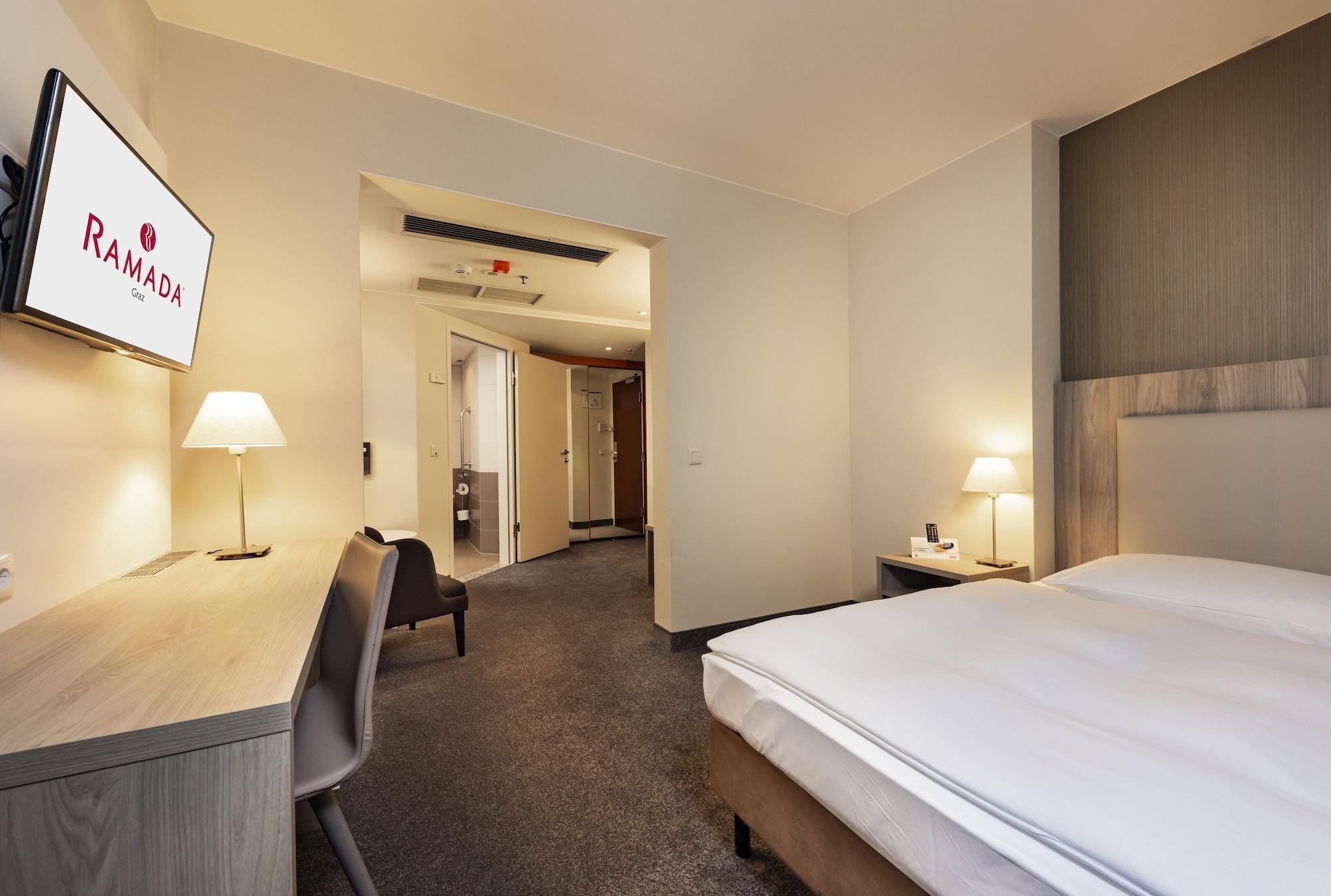 Hotel Ramada By Wyndham Graz Unterpremstaetten Exterior photo