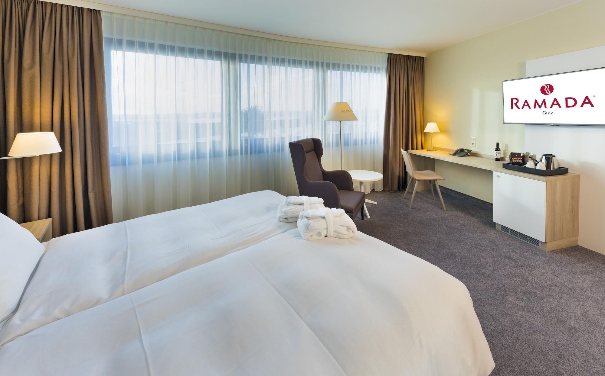 Hotel Ramada By Wyndham Graz Unterpremstaetten Exterior photo