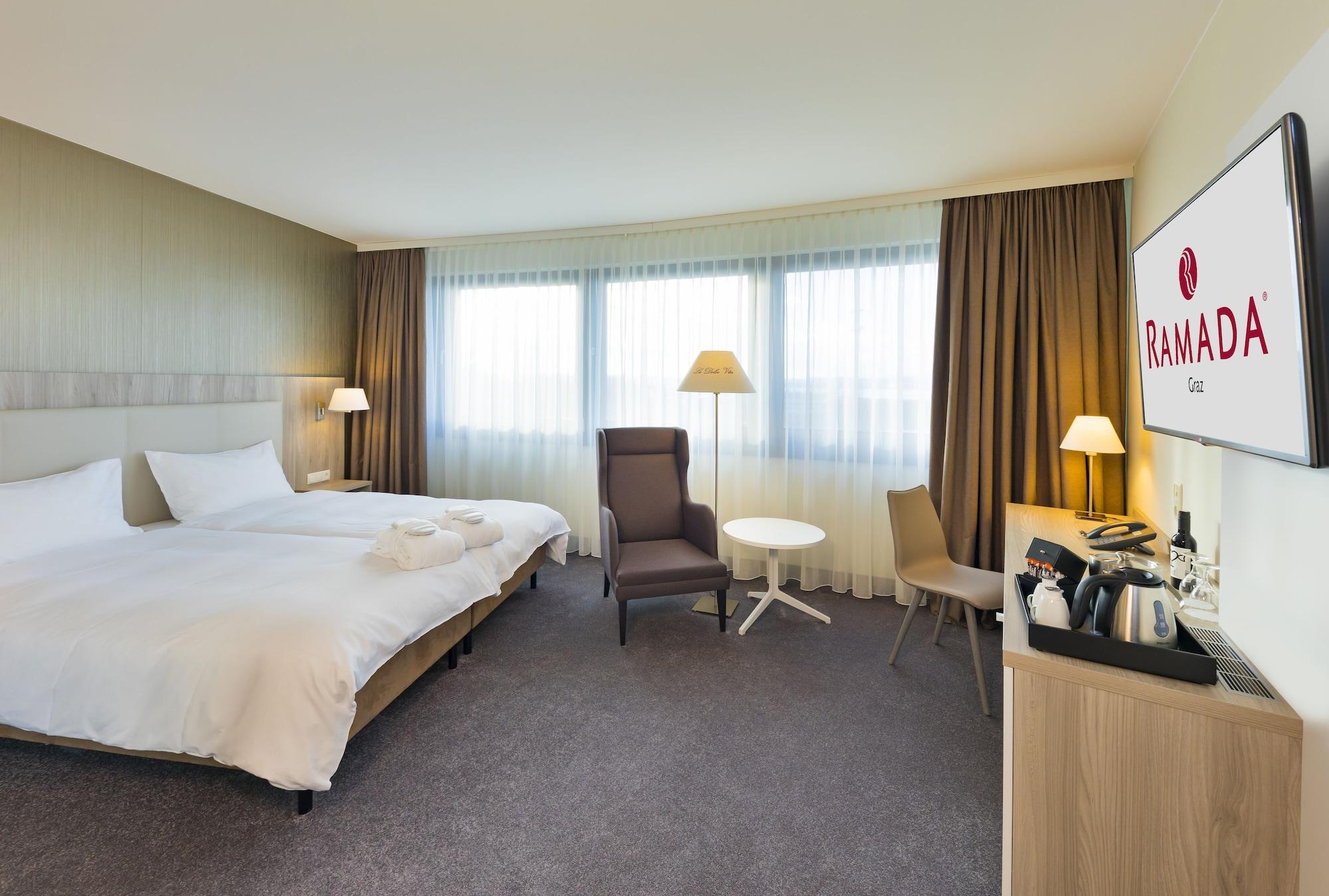 Hotel Ramada By Wyndham Graz Unterpremstaetten Exterior photo