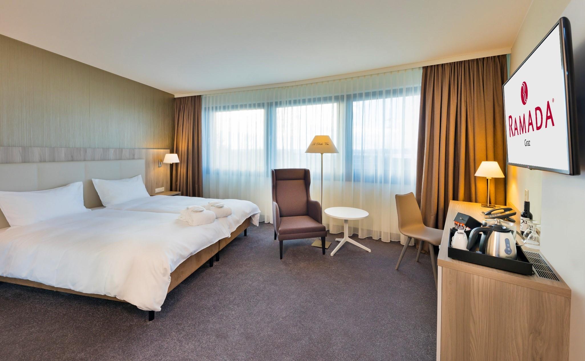 Hotel Ramada By Wyndham Graz Unterpremstaetten Exterior photo