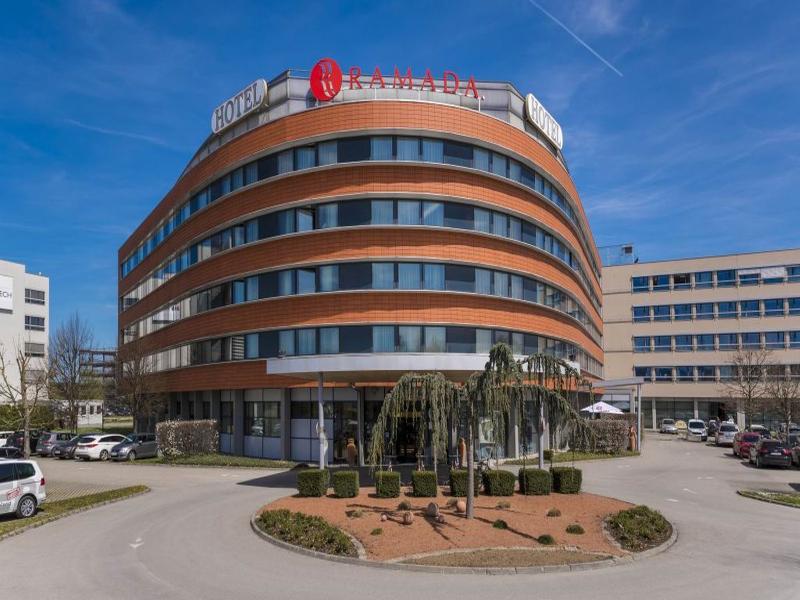Hotel Ramada By Wyndham Graz Unterpremstaetten Exterior photo