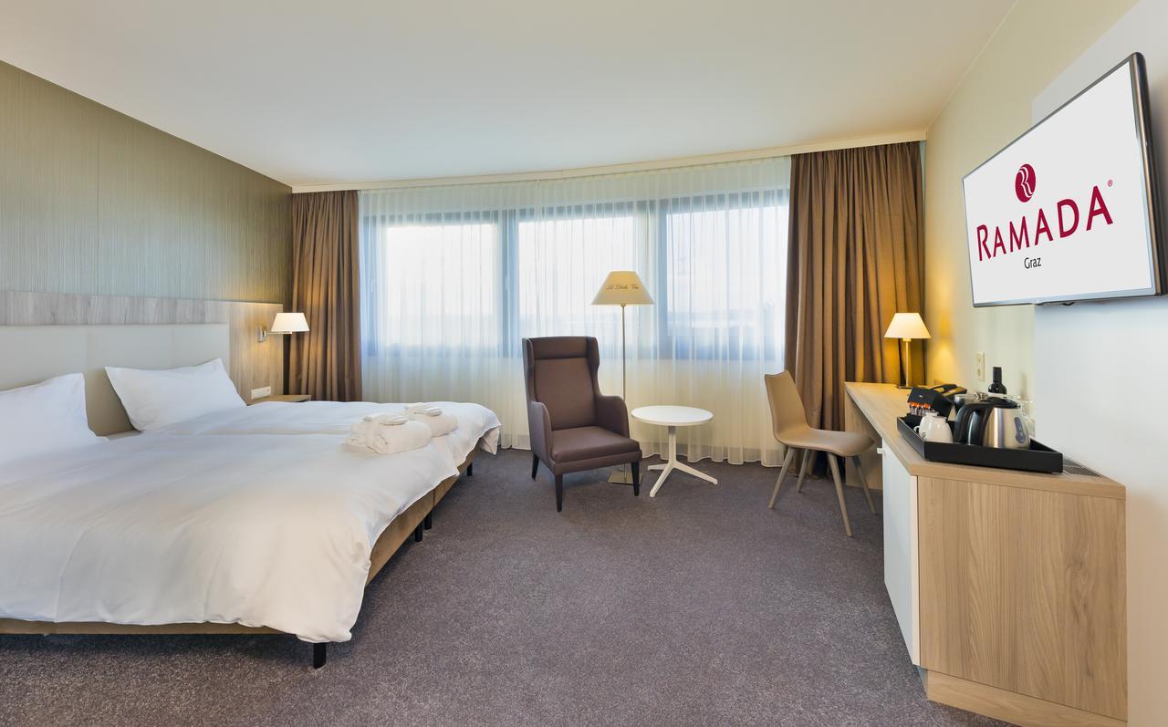 Hotel Ramada By Wyndham Graz Unterpremstaetten Exterior photo