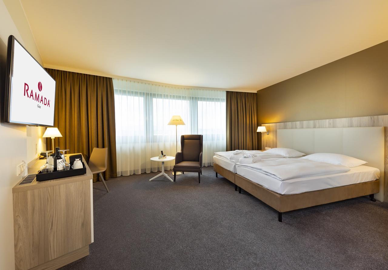 Hotel Ramada By Wyndham Graz Unterpremstaetten Exterior photo
